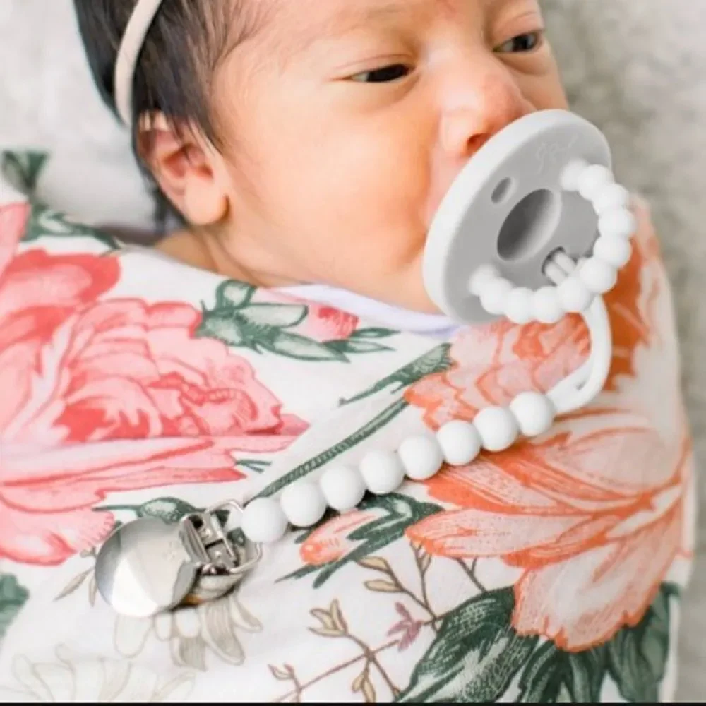 Ryan and Rose | Cutie Clip Pacifier Clip